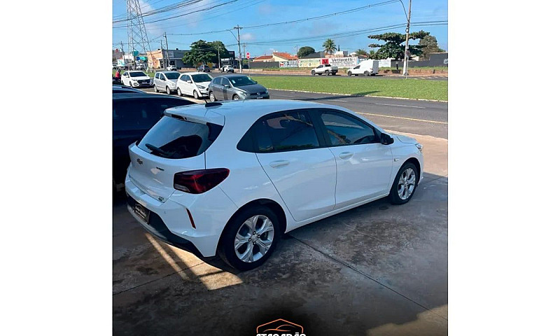 Chevrolet Onix Plus ...