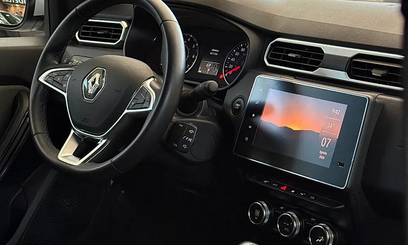 Renault Duster Iconi...