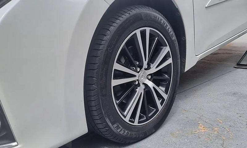 Toyota Corolla Altis...