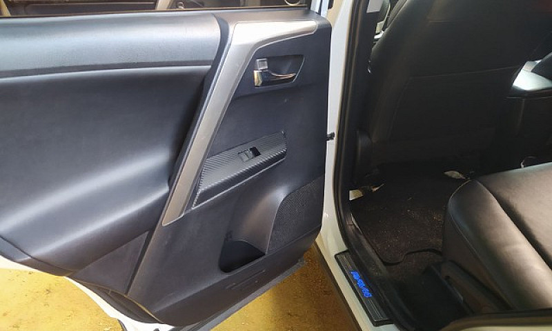 Toyota Rav4...
