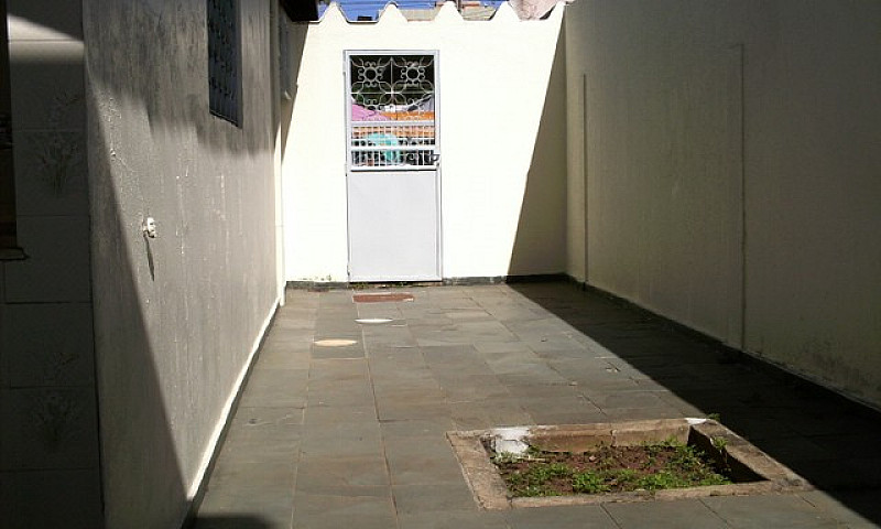 Casa Para Aluguel Qe...