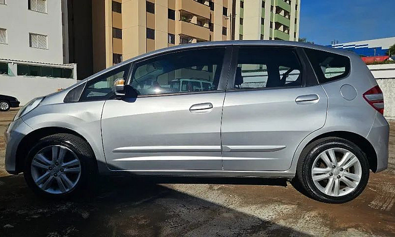 Honda Fit Ex 2014 1....
