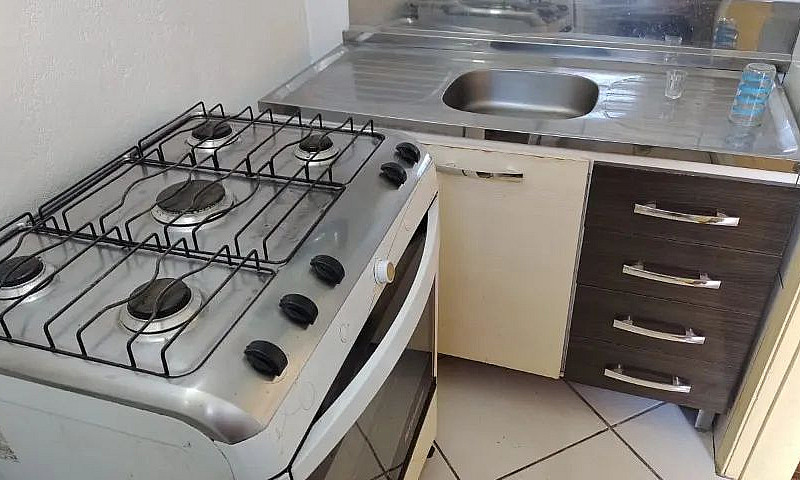 Aluga-Se Casa Mobili...