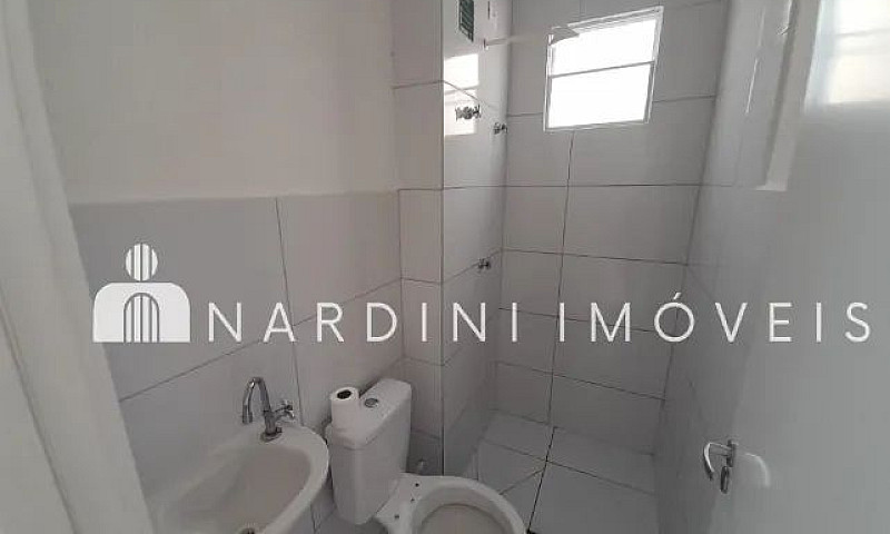 Casa Em Condomínio 2...