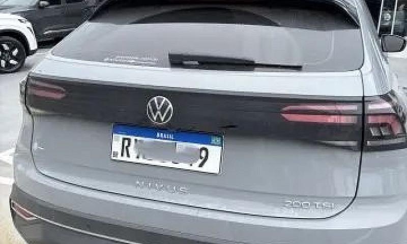 Volkswagen Nivus Hig...