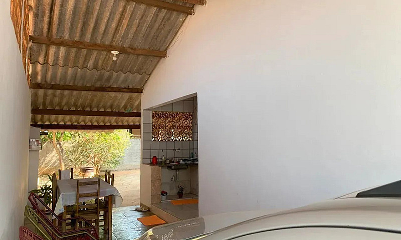 Casa Com 2 Quartos E...