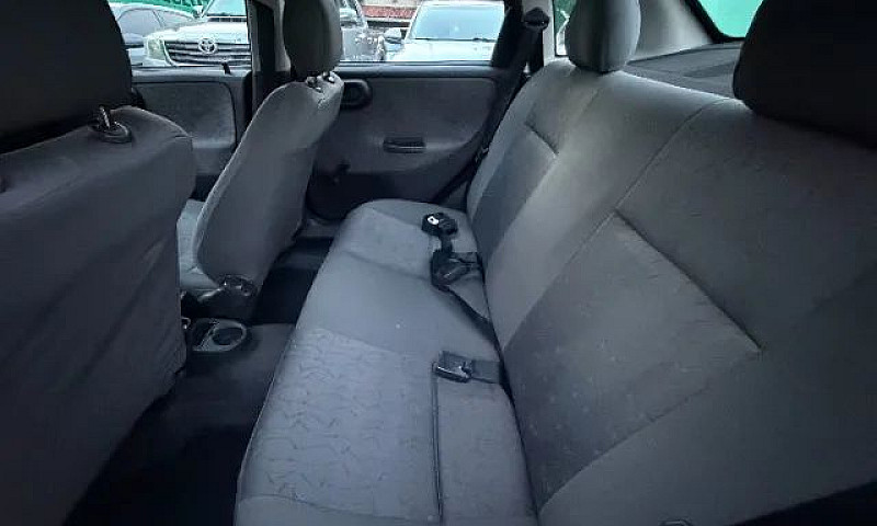 Chevrolet Corsa Sed....
