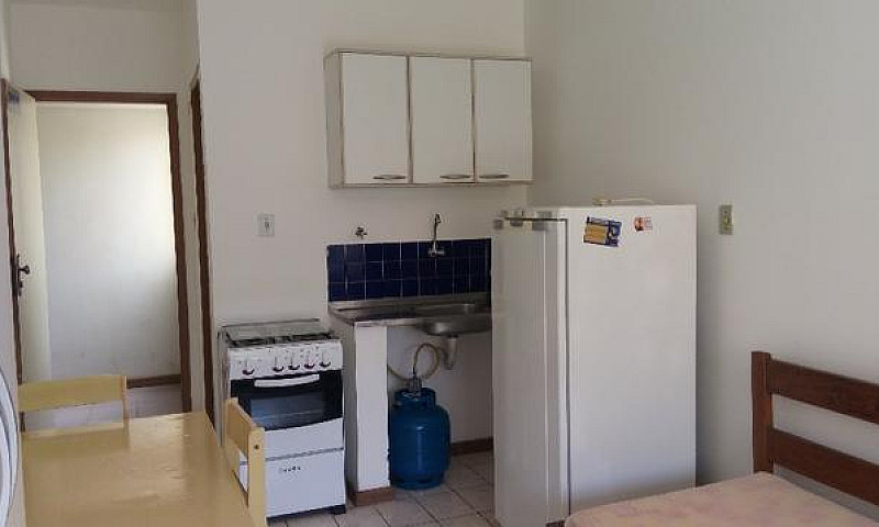 Apto 1/4-Mobiliado E...
