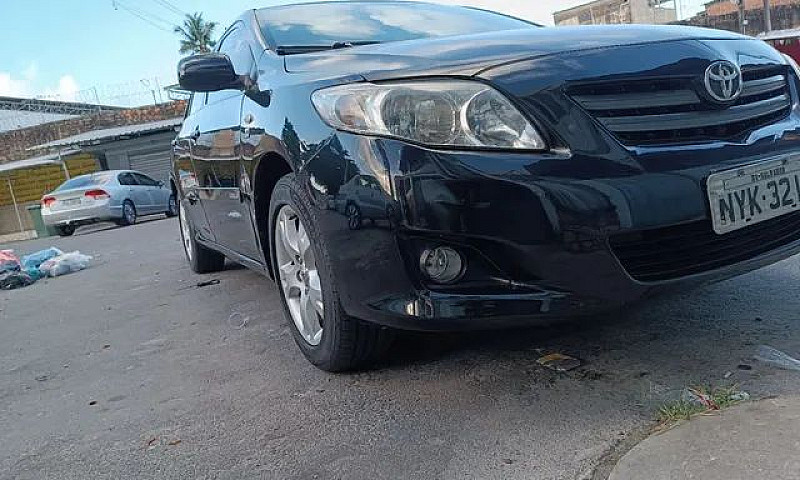 Vendo Corolla Gli 1....