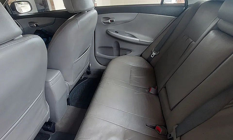 Toyota Corolla Xei 2...