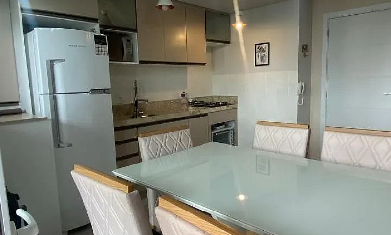 Apartamento Semimobi...