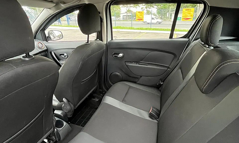 Renault Sandero Step...
