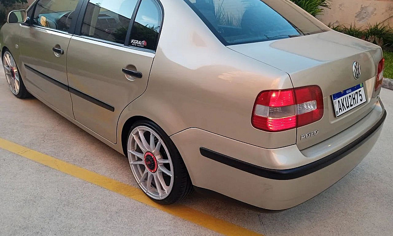 Volkswagen Polo Seda...