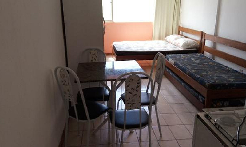 Apto 1/4-Mobiliado E...