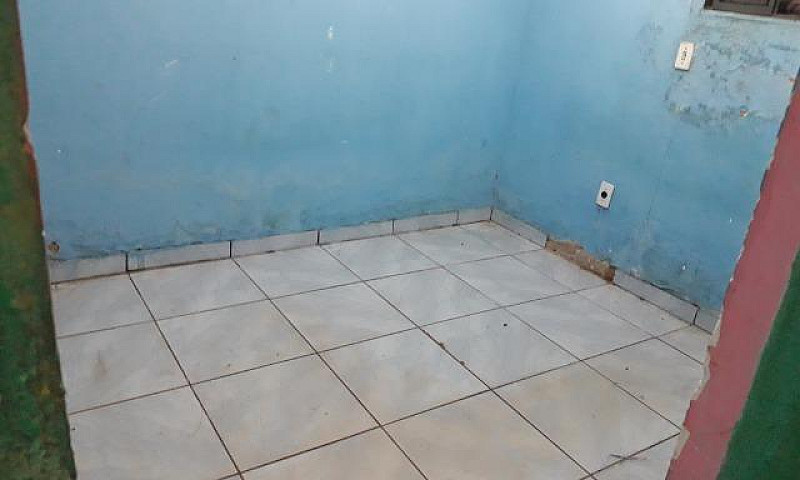 Alugo Casa...
