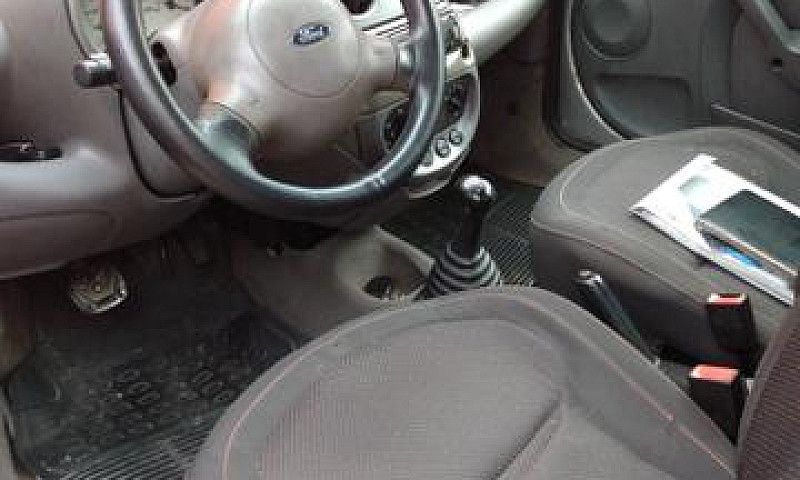 Ford Ka 2003...