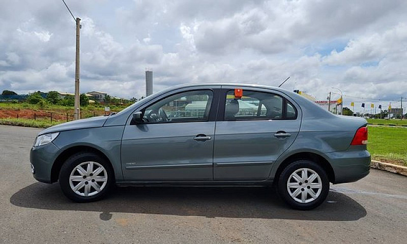 Volkswagen Voyage 1....
