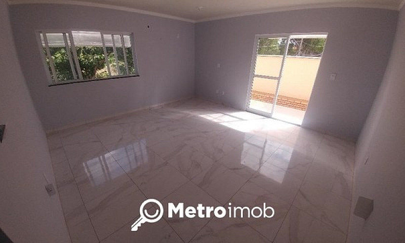 Casa De Conjunto Com...