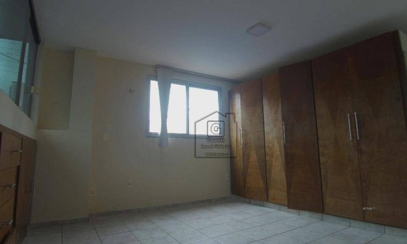 Casa Com 3 Dormitóri...