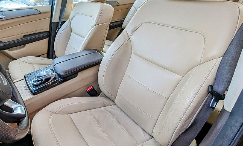 Mercedes-Benz Gls-35...