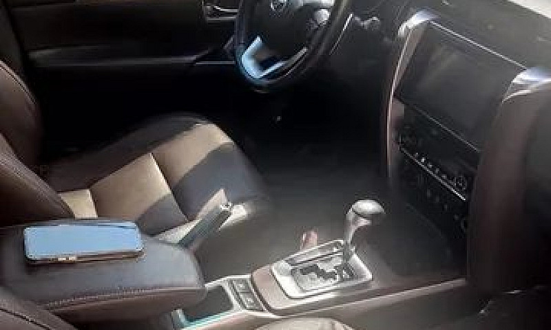 Toyota Hilux Sw4 Srx...