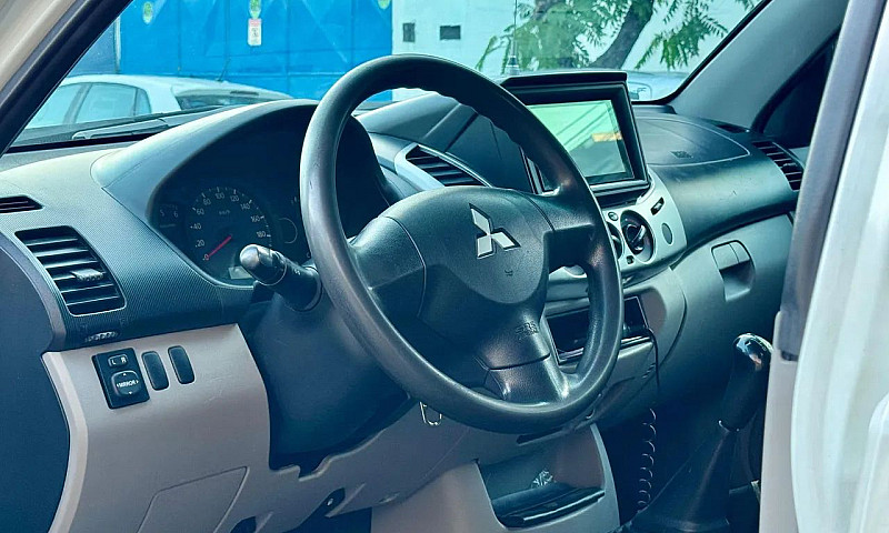 Mitsubishi L200 Trit...