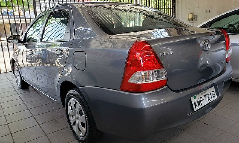 Etios Sedan 1.5 X. C...