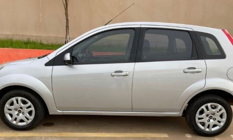 Fiesta 1.6 2012...