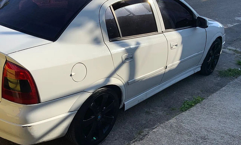Chevrolet Astra Seda...