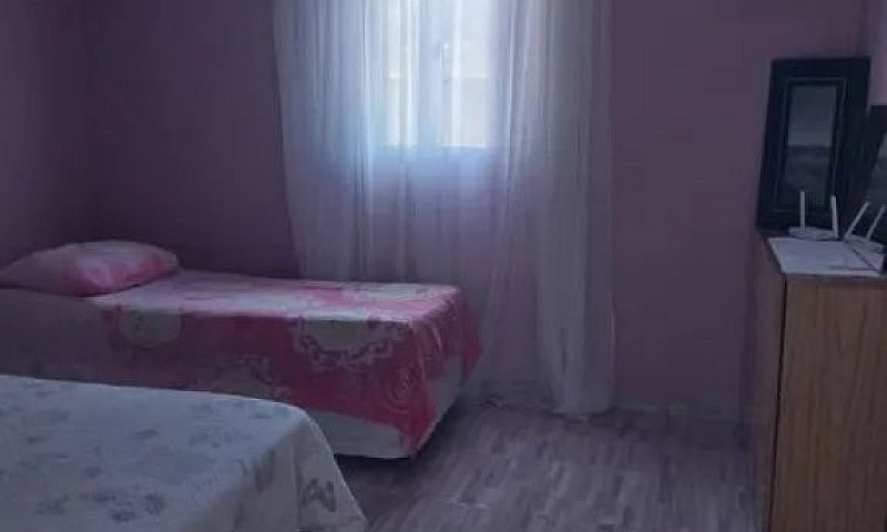 Aluga-Se Casa Na Pra...