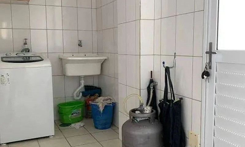 Sobrado Com 3 Dormit...