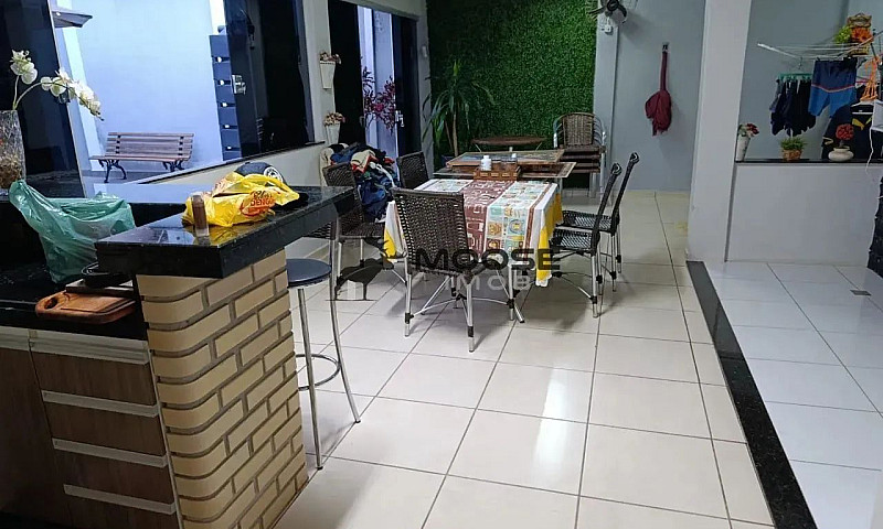 Casa Com Piscina Á V...