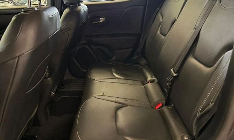 Jeep Renegade S T270...