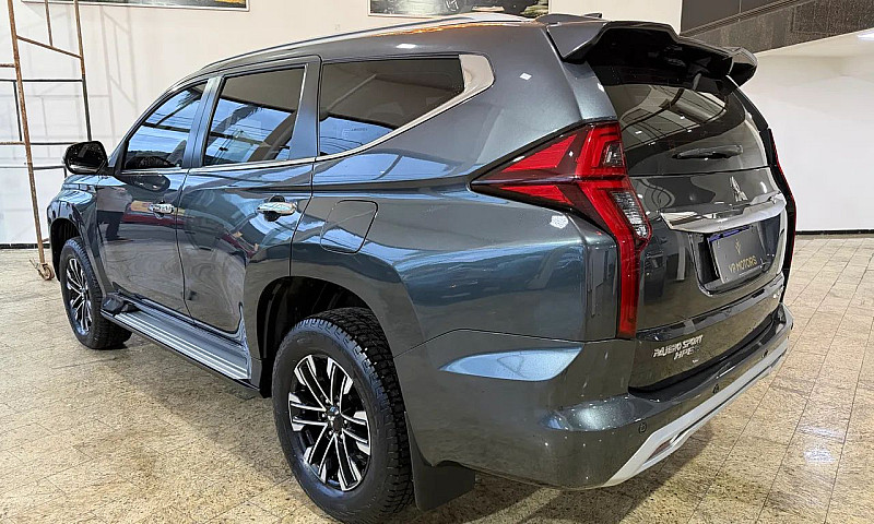 Mitsubishi Pajero Sp...