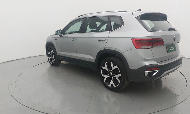 Volkswagen Taos High...
