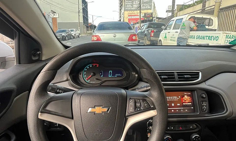 Chevrolet Onix Hatch...