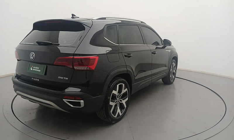 Volkswagen Taos High...