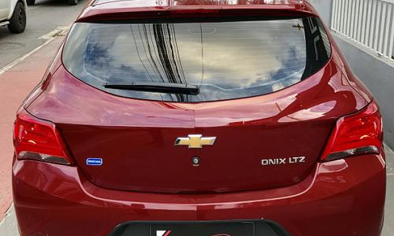 Chevrolet Onix Ltz 1...