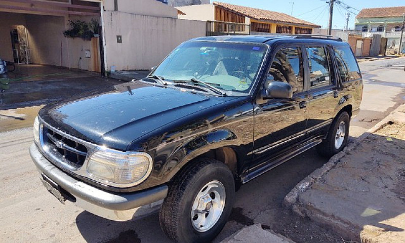 Explorer Xlt 97/8...