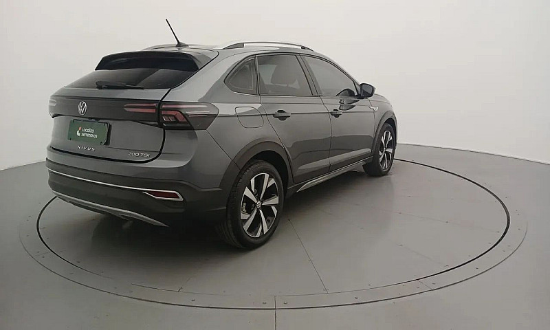 Volkswagen Nivus Hig...