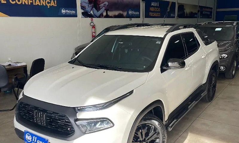 Fiat Toro Volcano T-...