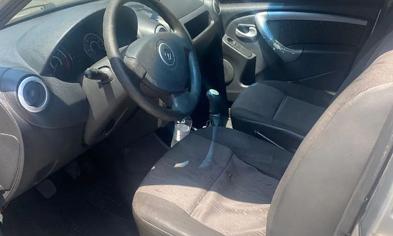 Renault Logan Expres...