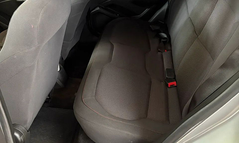 Chevrolet Onix Hatch...