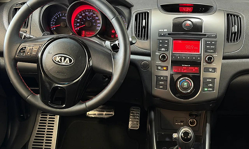 Kia Motors Cerato 1....
