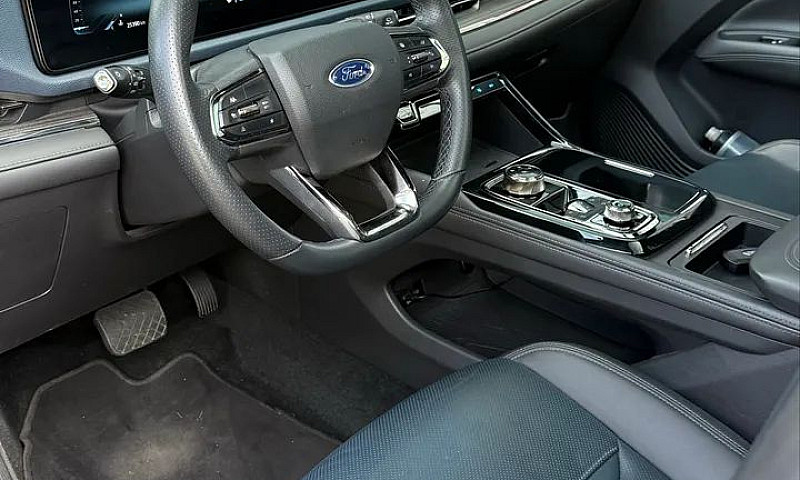 Ford Territory Titan...