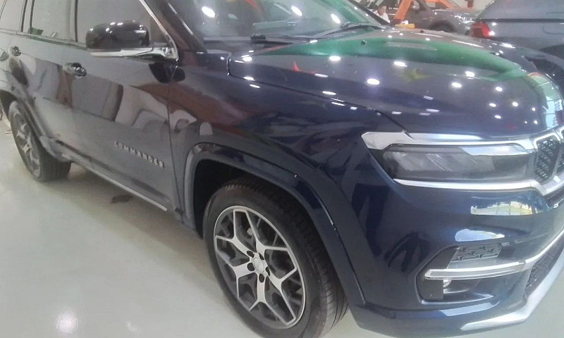 Jeep Commander Overl...
