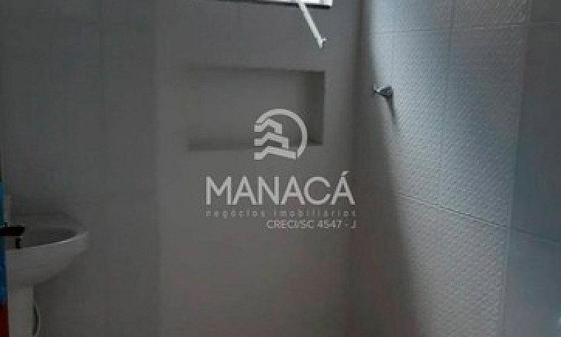 Casa Com 2 Quartos À...