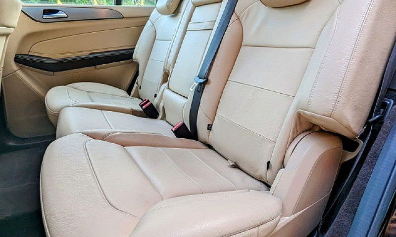 Mercedes-Benz Gls-35...