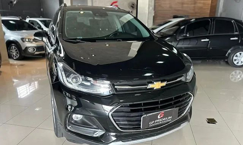 Tracker 2018 Premier...