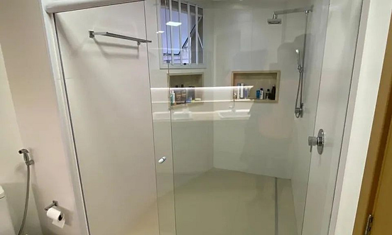 Apartamento De 242 M...